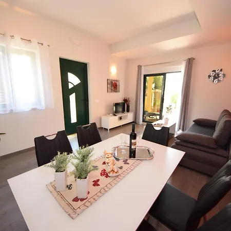 With Parking Space Orebic, Peljesac - 10097 Orebić